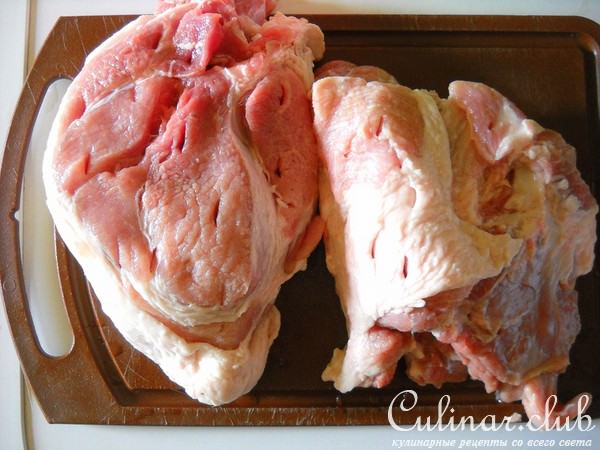 Свинина маринованная запеченная с двумя видами начинки.