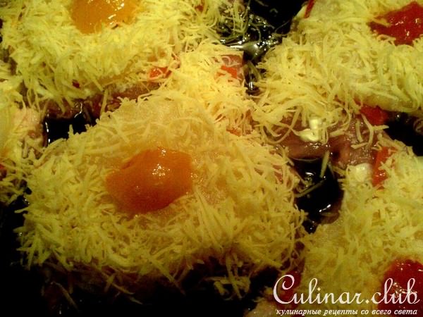Мясо запеченное с ананасами 