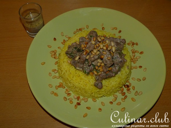 Иорданский плов с мясом и кедровыми орешками