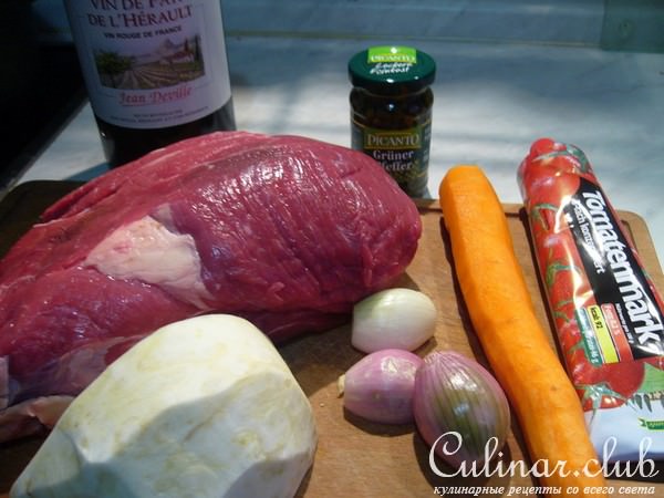 Тушеная говядина с перечным соусом