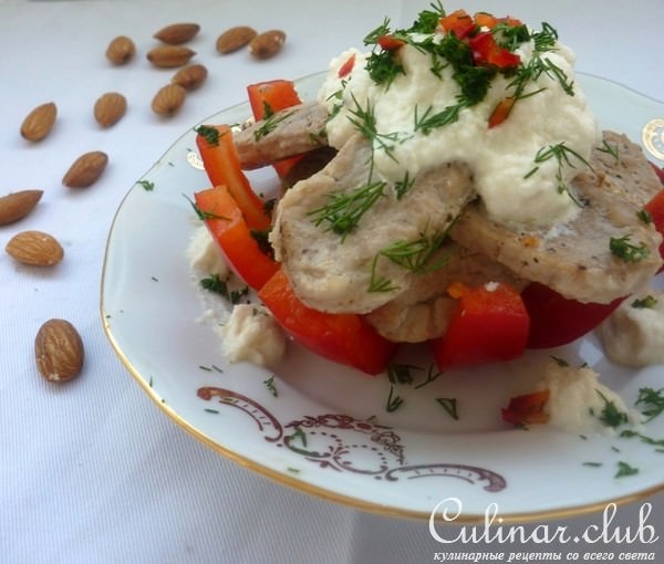 Свинина под соусом из цветной капусты