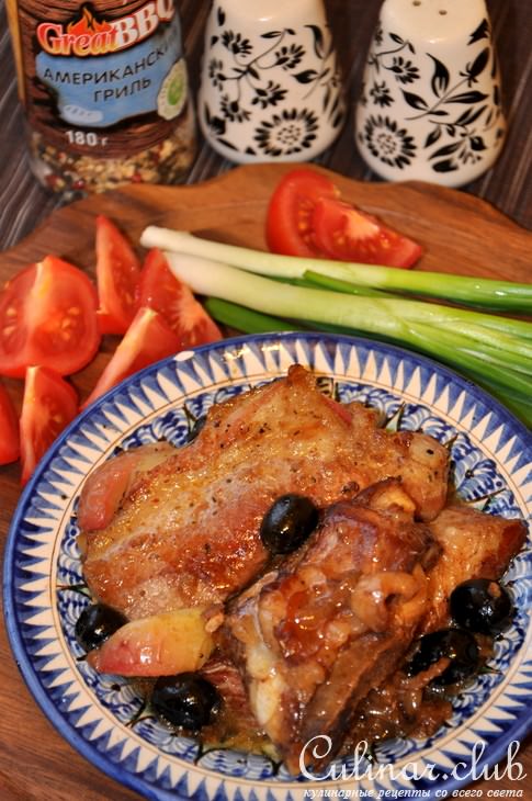 Свиные ребра с нектаринами, оливками и анчоусами