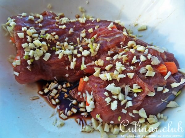 Cвинина,запечённая с морковью и фенхелем с рисом на гарнир 