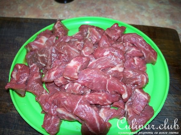 Гюнику Дон (рис с овощами и говядиной).