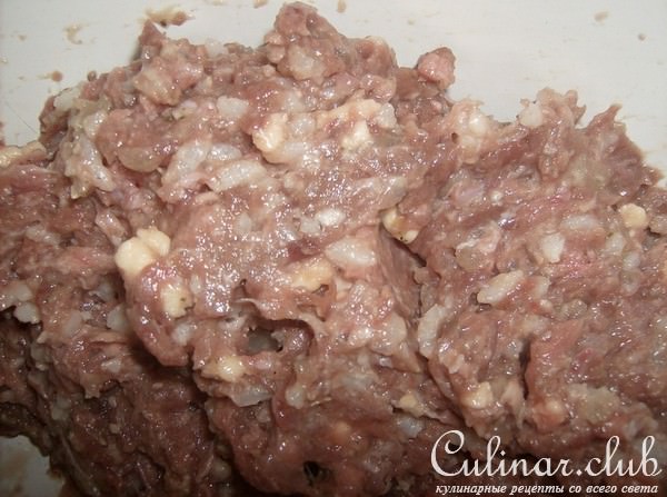 Перчики, фаршированные мясным ассорти
