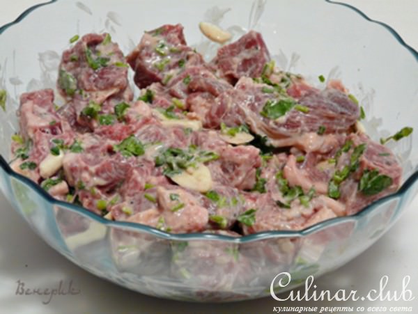 Пряная, нежная баранина, запеченнная с помидорами.