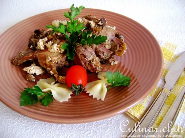 Кролик с грибами в сметане. Вкусная классика.
