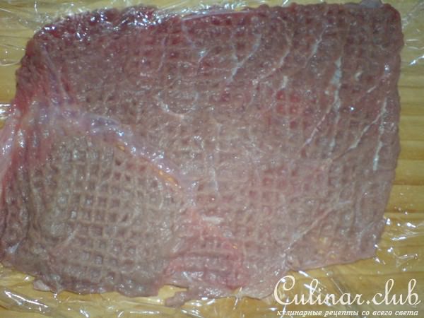 Рулетики из телятины в остром сливочном соусе