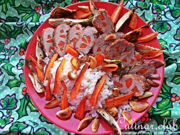 Cвинина,запечённая с морковью и фенхелем с рисом на гарнир 