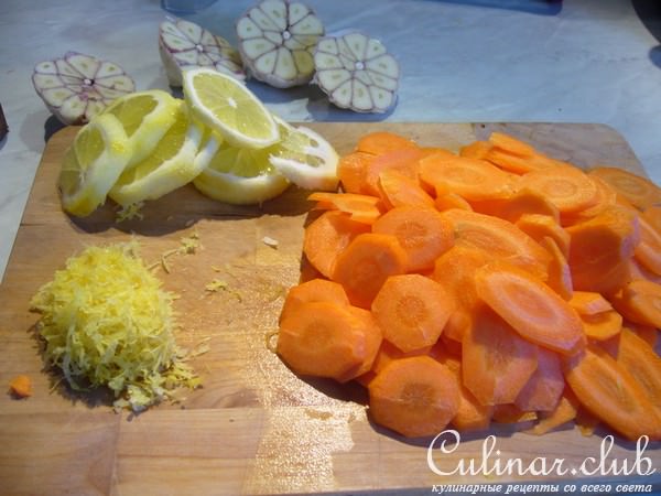 Чесночные куриные окорочка, запеченные в рукаве