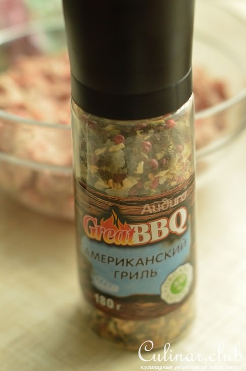 Рулетики из телятины в беконе.