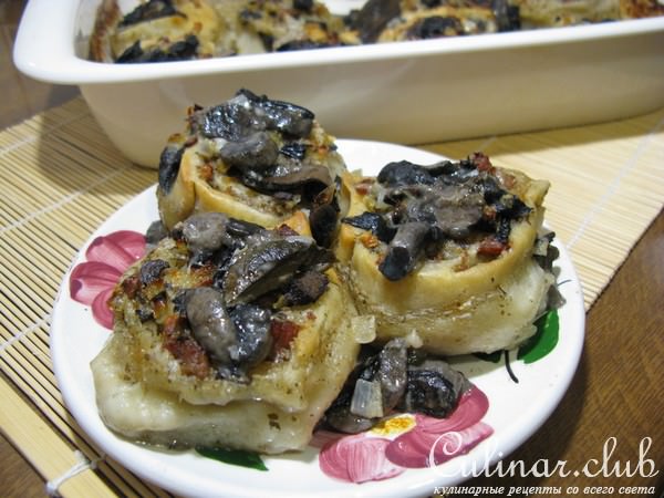 Постное заварное тесто на вареники и пельмени + мясные розочки с грибным соусом