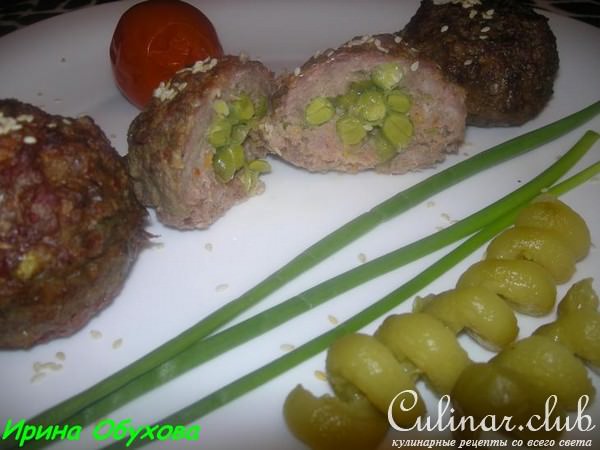 Мясо-кабачковые маффины с начинкой