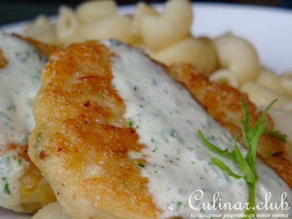 "Подкопченые" куриные оладьи с соусом