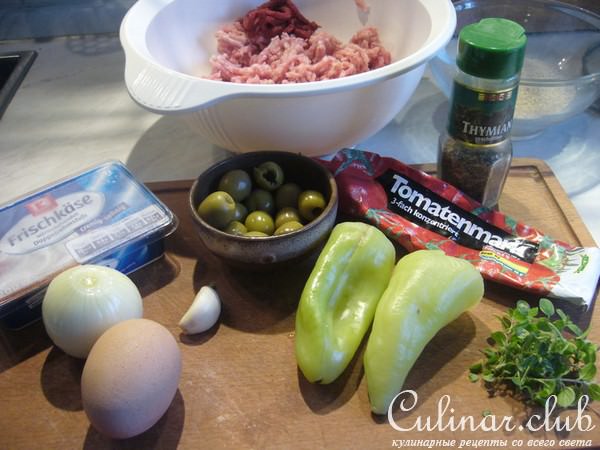 Мясной хлебец по-гречески с соусом тцацики