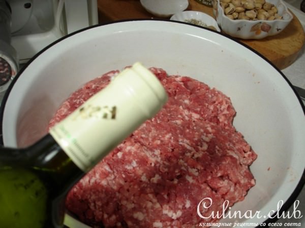 Домашняя мортаделла с оливками.