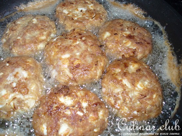 Котлеты с капустой и варёными яйцами