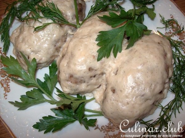 Куриные колбаски Маргоша под соусом Бешамель