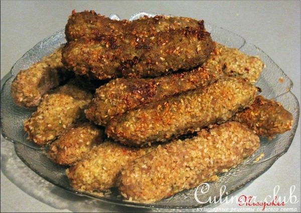 Мясные сигары с пьяной смородиной в баклажановых пепельницах /дуэльные