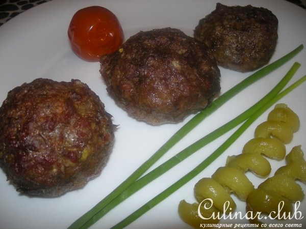 Мясо-кабачковые маффины с начинкой