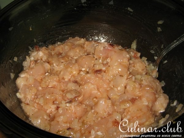 Голубцы с курицей и беконом.