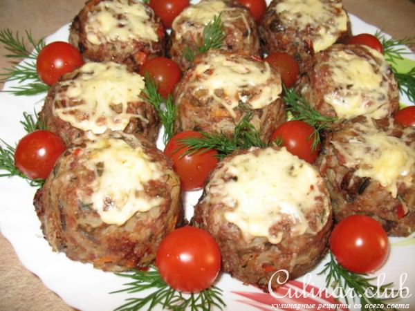 Мясные кексы с наполнителями