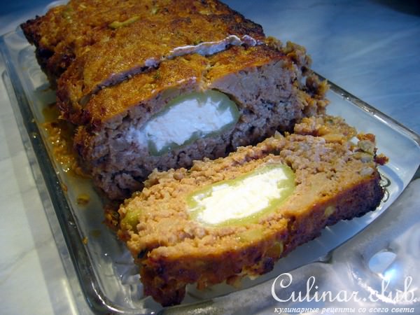 Мясной хлебец по-гречески с соусом тцацики