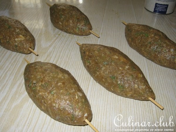 Котлетки восточные на шпажках.-(kebab chobi)