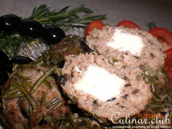 Мясные тефтели с маслинами,фетой и рoзмарином