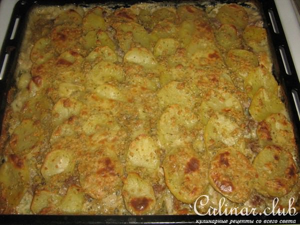 Картофельная запеканка с мясным фаршем.