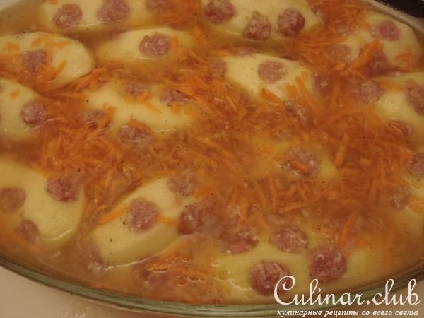 фаршированный картофель в сырно-сливочном соусе