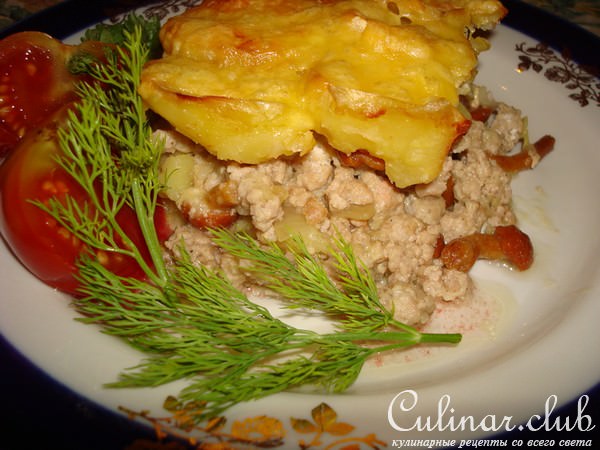 Картофель, запеченный с мясом и грибами