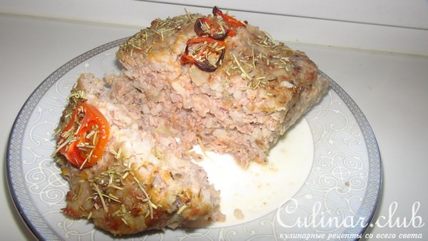 Мясной террин с запечёными помидорами черри и розмарином 