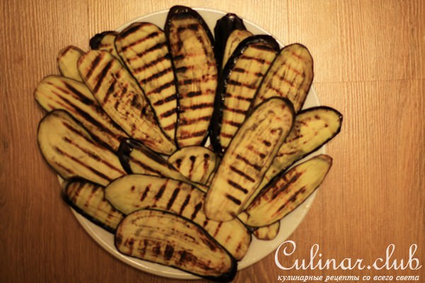 Мусака с говядиной, баклажанами и классическим соусом "Бешамель"
