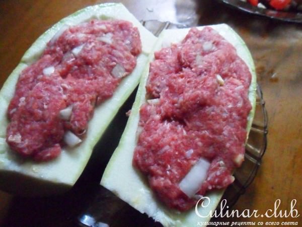 Кабачок фаршированный в мультиварке