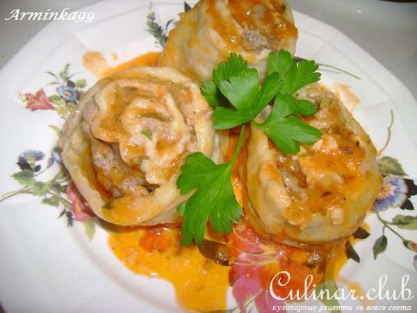 РУЛЕТИКИ С МЯСОМ В ТОМАТНОМ СОУСЕ