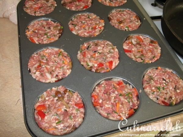 Мясные кексы с наполнителями