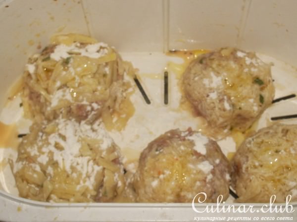 Мясные шарики в картофельной стружке в пароварке