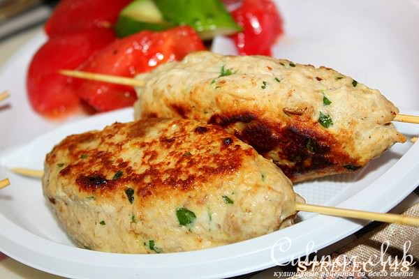 "Аля Люля" из индейки с грецкими орехами.