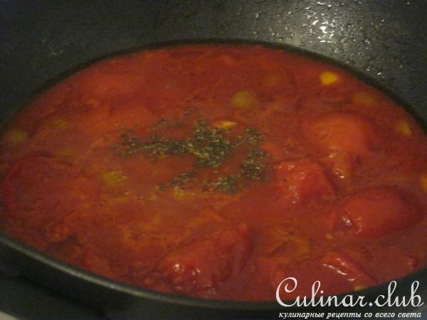 Паста с томатным соусом и оливками