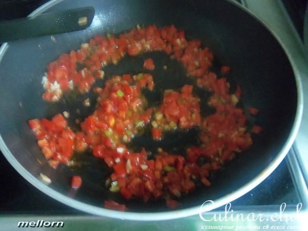 Рулеты из баклажан со спагетти и сыром