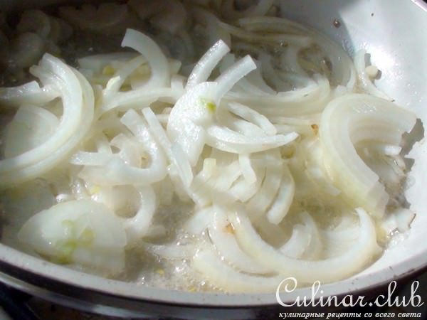 Вареники с картошкой и луковой поджаркой.