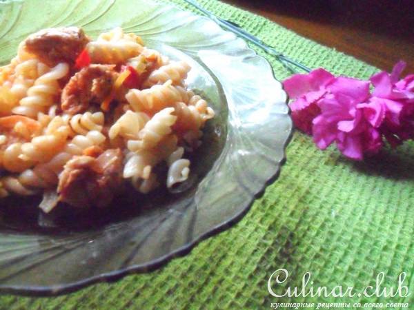 Паста с курицей и овощами "Летнее раздолье"