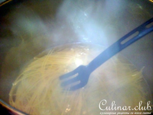Паста с рукколой и домашними заправками, потенциально ежевечернее блюдо