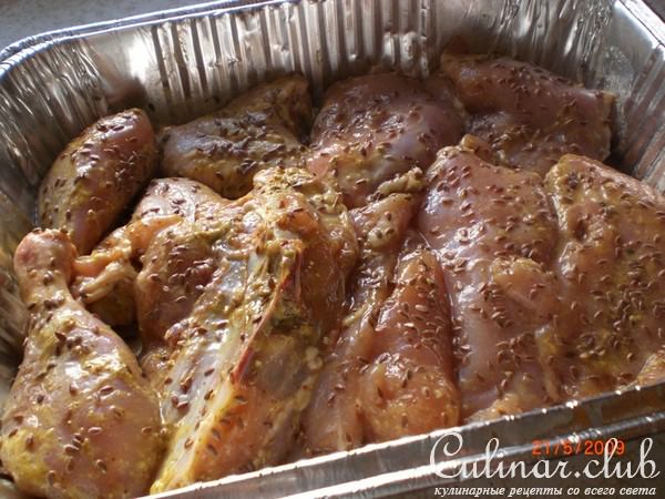 Запеченая медовая курица с маслинами и клюквой