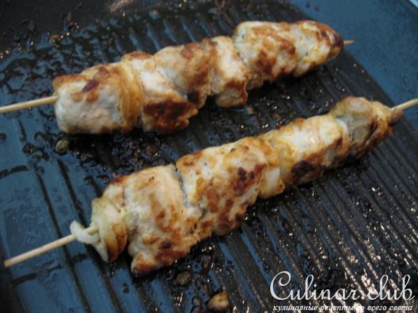 Шашлычки куриные на шпажках