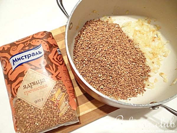 Курица с гречкой на сливках 