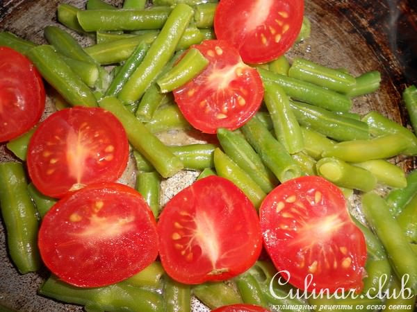 Нежная курочка с чесноком и травами с тушеными овощами и сыром