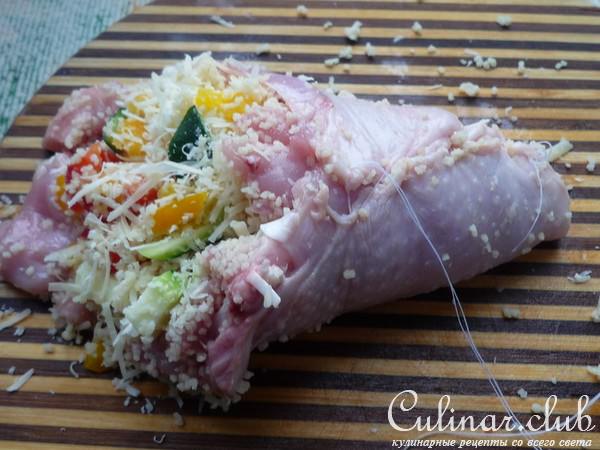 Курица фаршированная кус-кусом и овощами