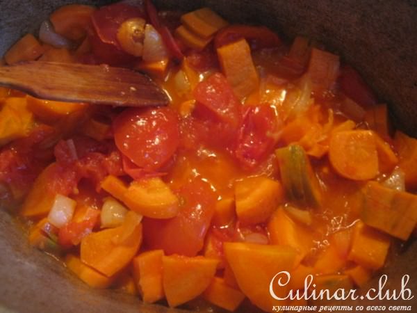 Тушеная картошка с курицей и капустой